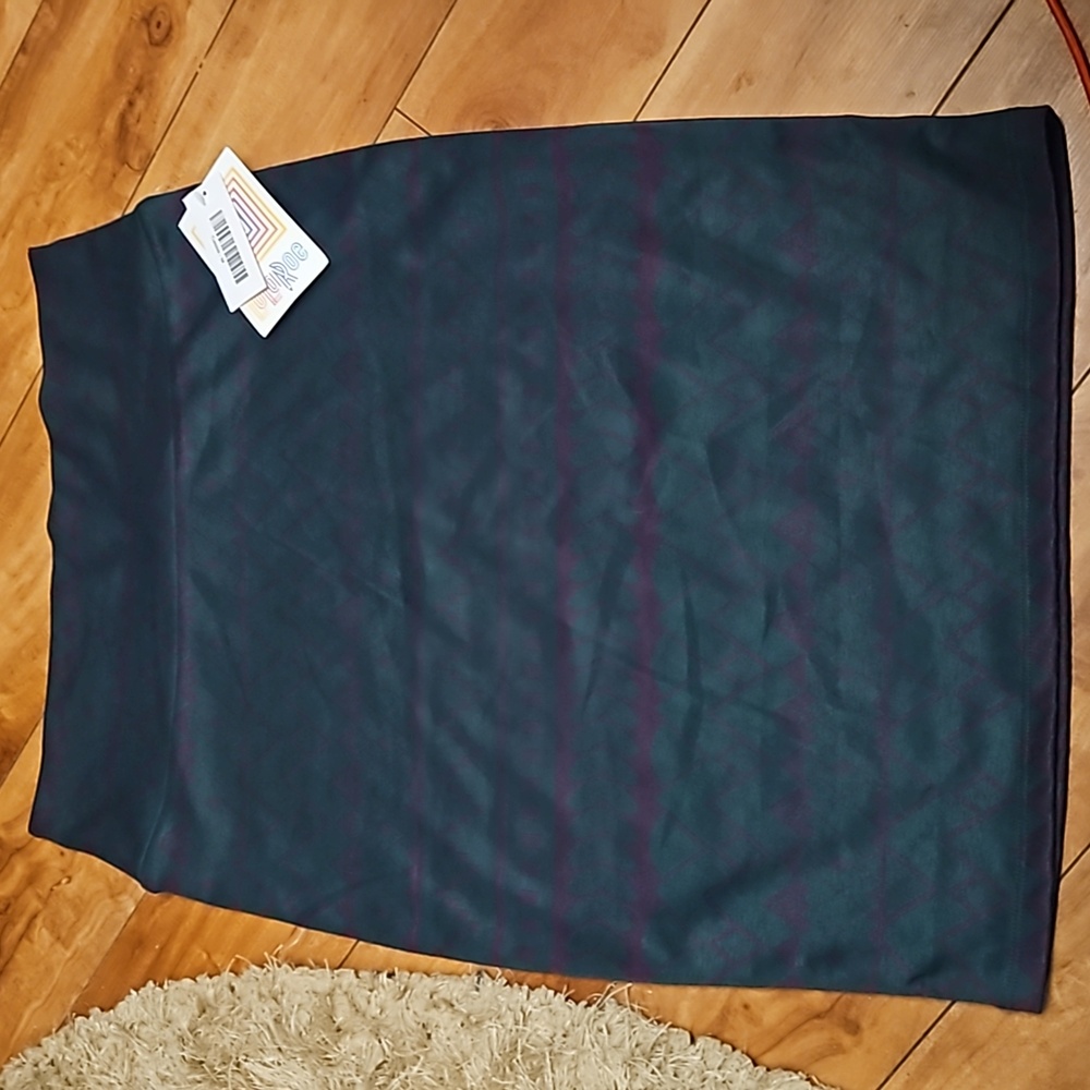 NWT Lularoe "Cassie" pencil skirt